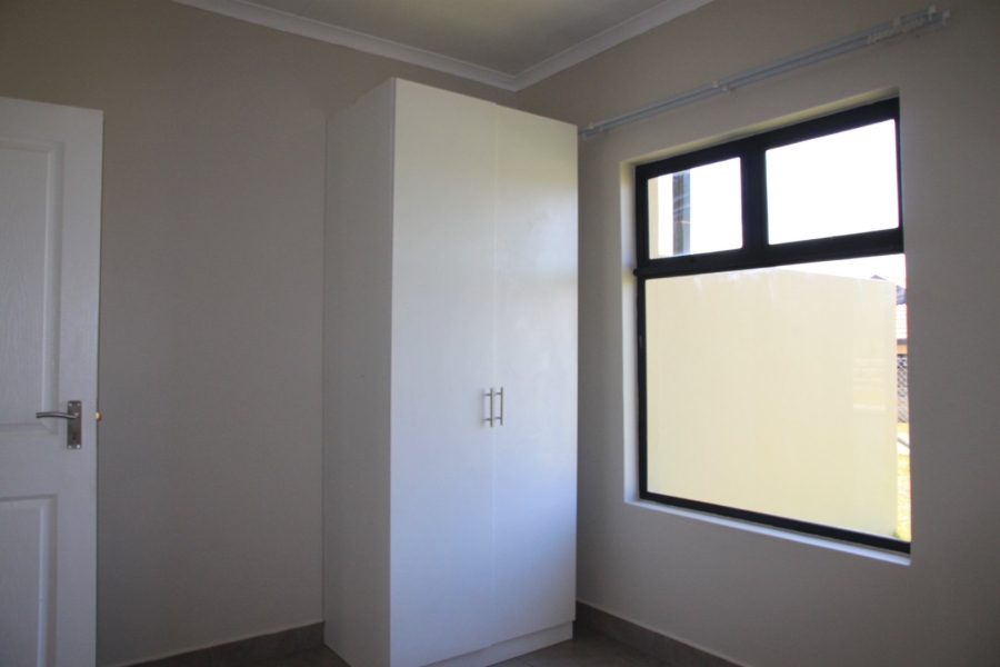 To Let  Bedroom Property for Rent in Kidds Beach Eastern Cape